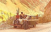 PERU 1975_Wochenend-Jeeptour von Lima aus_mit dem Sohn unserer Wirtin und seinem deutschstämmigen Freund nebst Freundin_Jochen A. Hübener