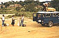 unterwegs_ mitfahrende Indios, die vom Arbeiten und Einkauf aus der Großstadt hierher, nach Hause, zurück- kehren _zwischen Pto. Ayacucho und San Fernando de Atabapo in VENEZUELA 1984_Jochen A. Hübener